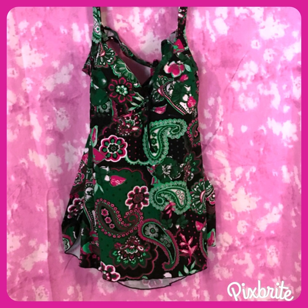 🌴🌺 Adorable tankini top 🌺🌴